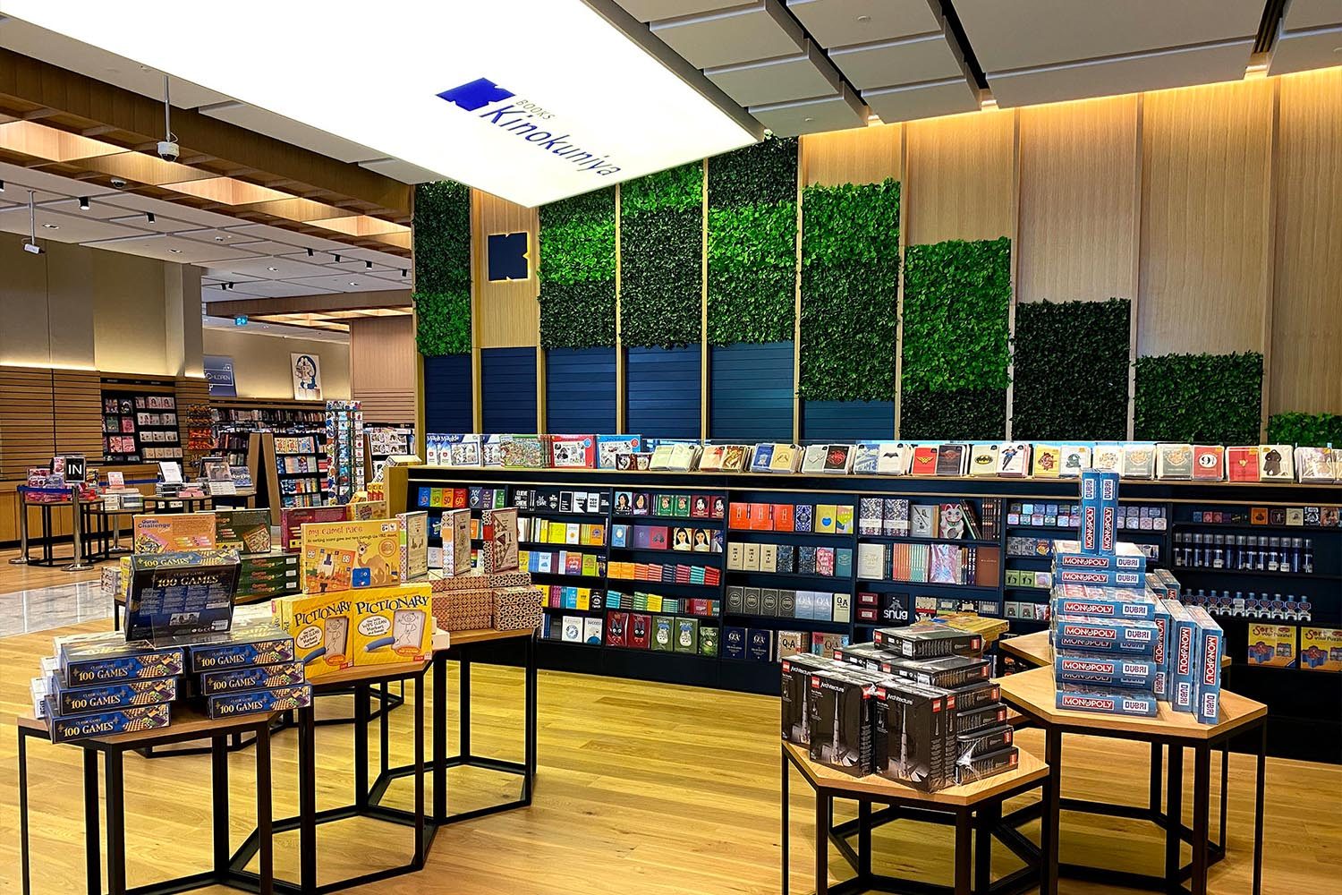 Kinokuniya Abu Dhabi Galleria Al Marya 10