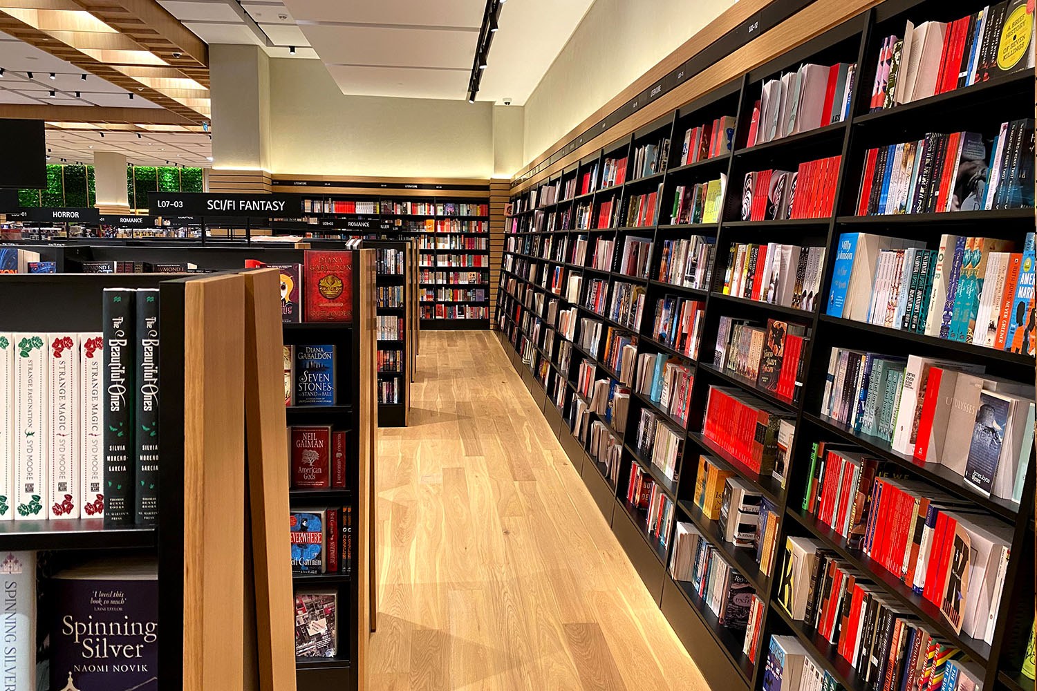 Kinokuniya Abu Dhabi Galleria Al Marya 18