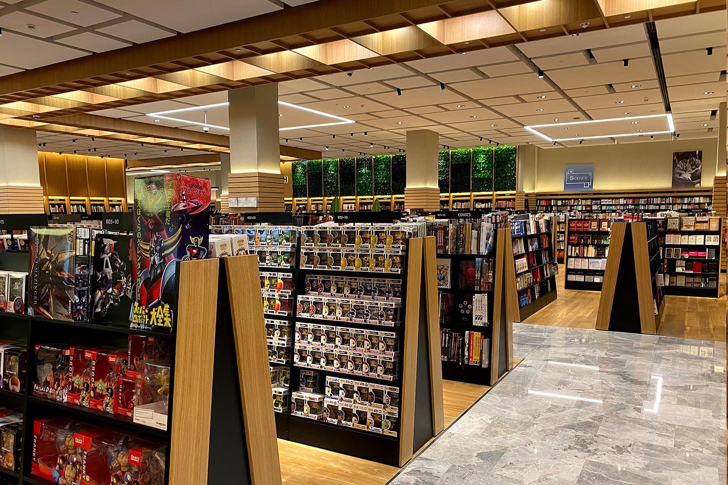 Kinokuniya Abu Dhabi Galleria Al Marya 19