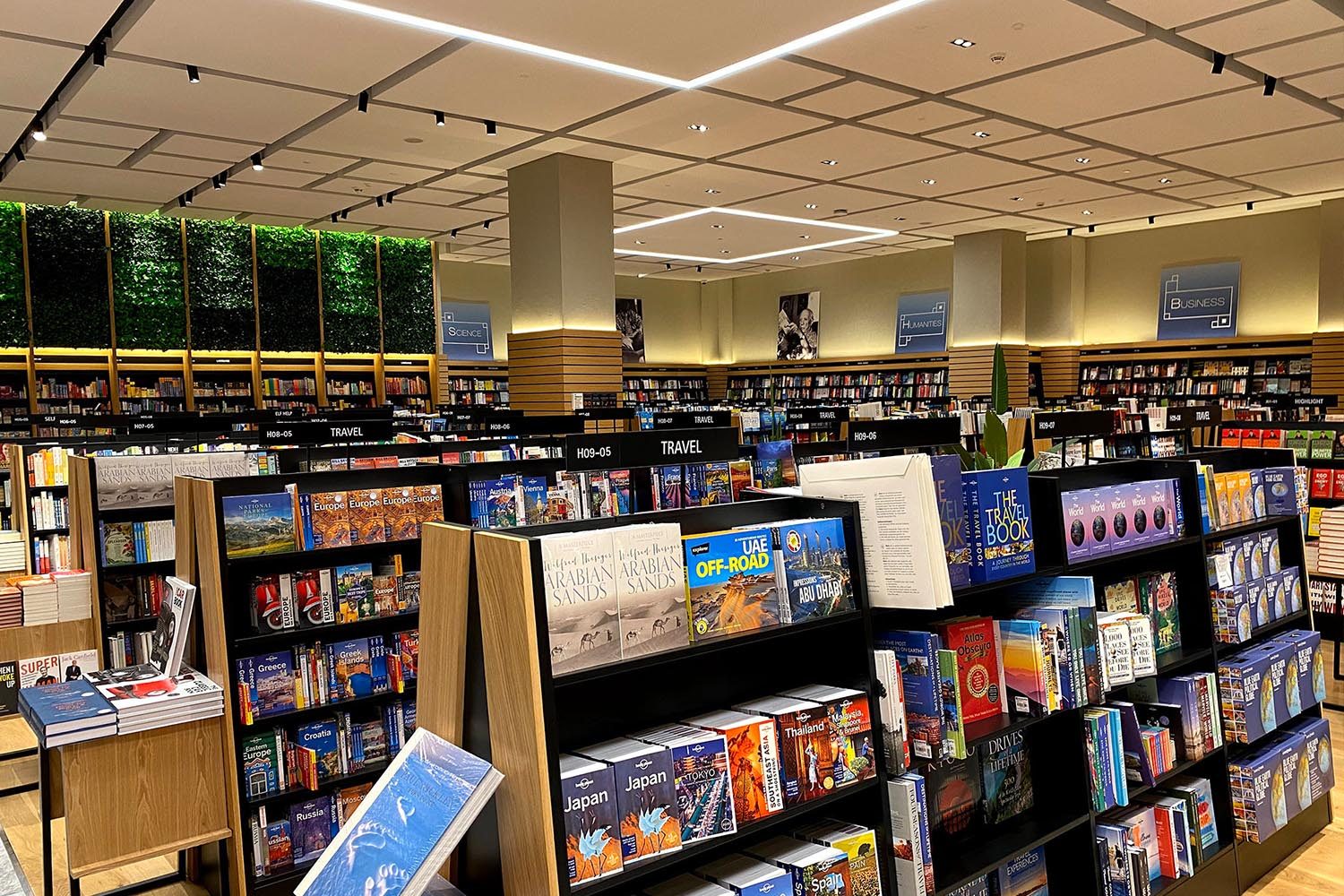 Kinokuniya Abu Dhabi Galleria Al Marya 23